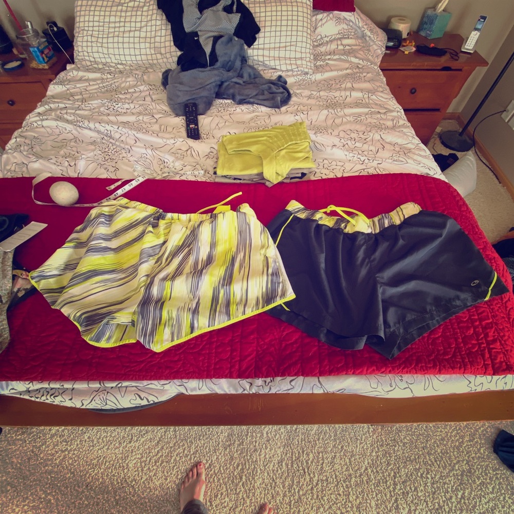 Two pair work out shorts